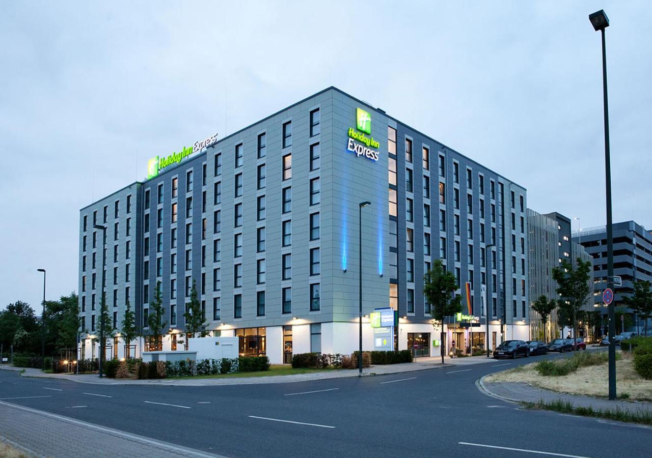 Holiday Inn Express - Duesseldorf Airport Buitenkant foto