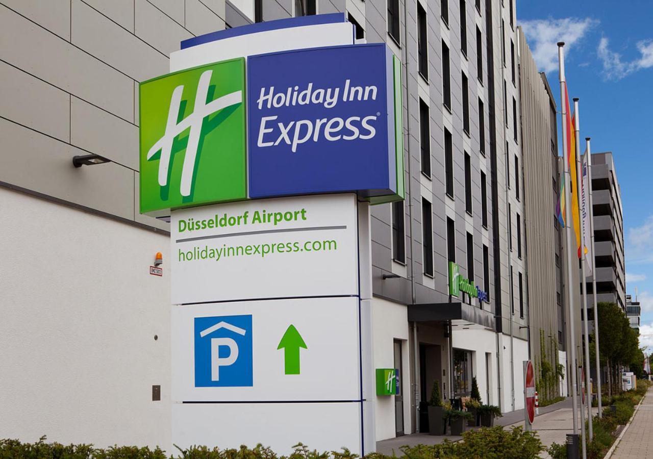 Holiday Inn Express - Duesseldorf Airport Buitenkant foto